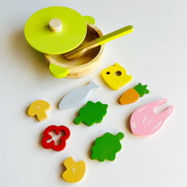 Producto - Set ollita con cuchara y 9 comiditas