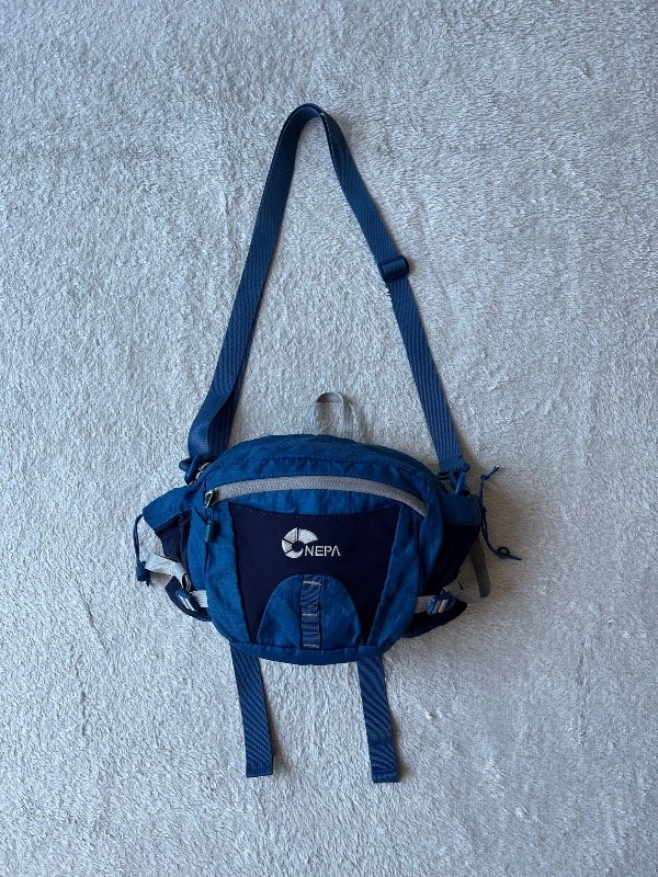 Producto - BOLSO/RIÑONERA DE SENDERISMO NEPA