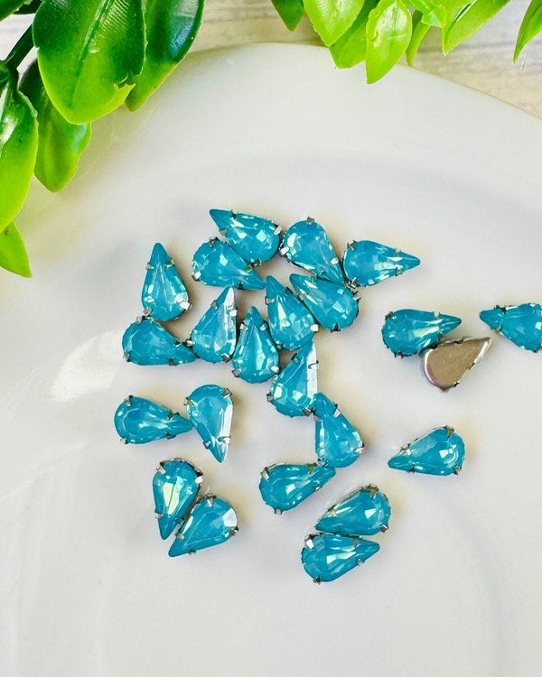Producto - 6X10 GOTA MINI TURQUESA CLARO OPAL