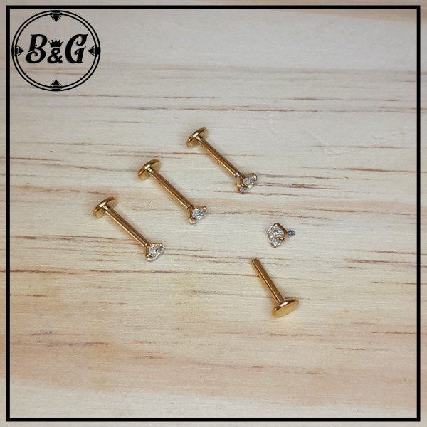 Producto - Labret 8mm Tragus Zircon Dorado Strass 3x8mm Engarzado (UNIDAD)