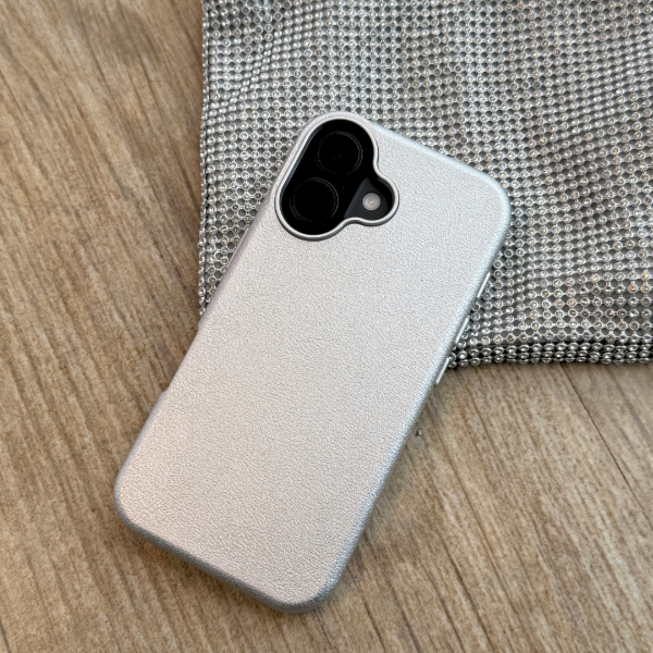 Producto - Leather Case - Iphone 16