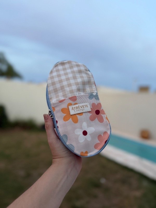 Producto - CARTU TULI - Flor fondo beige