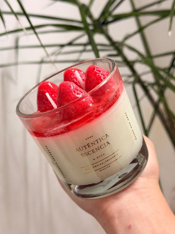 Producto - Vela AE de diseño frutilla/arandanos con gel (incluye bolsa de organza)