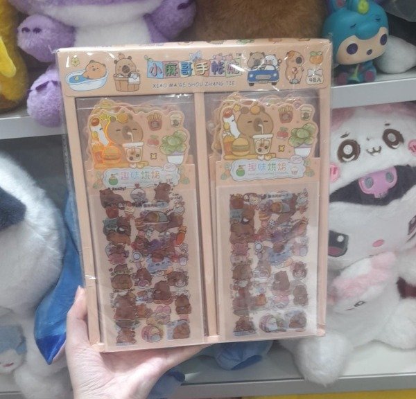 Producto - Caja x48 planchas de sticker Carpincho