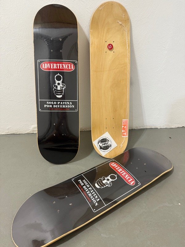 Producto - Tabla de skate de Guatambu diseño Advertencia