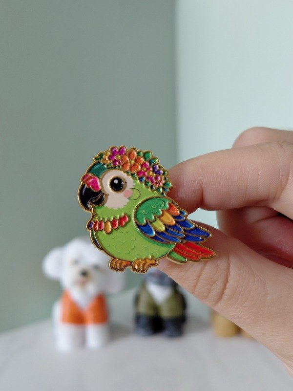 Producto - Pin metalizado - Loro en dorado #3026