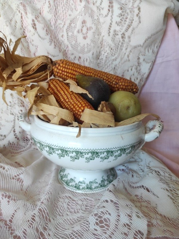 Producto - Sopera sin tapa con detalle