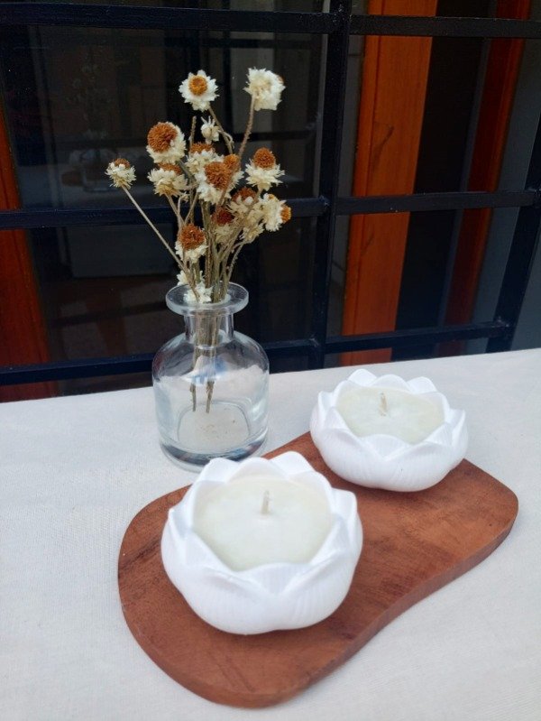 Producto - Vela flor de Loto en Yeso