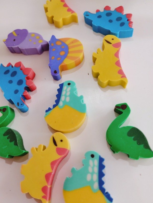 Producto - Mini gomitas para borrar dinosaurios x 12 unidades