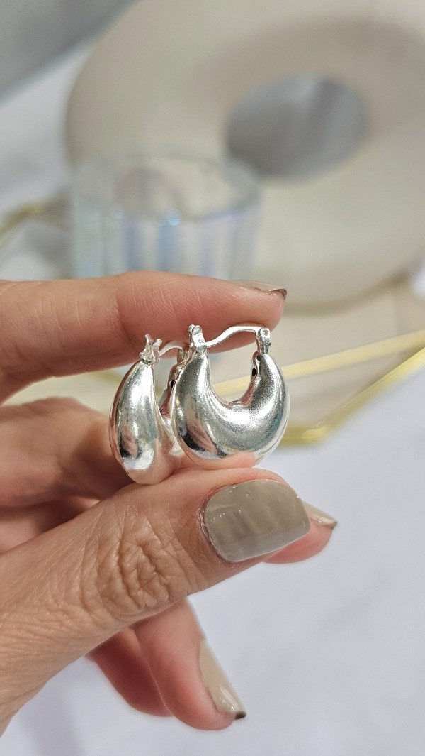 Producto - Argollas con traba infladas 2cm. Plata