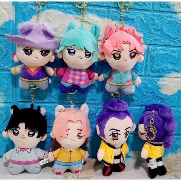 Producto - Llavero peluche guerreras del kpop sana boys