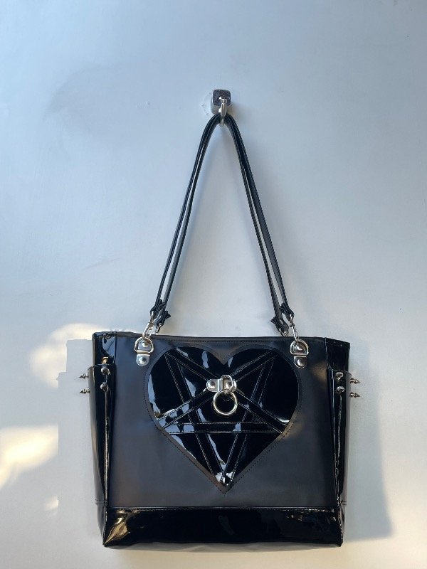 Producto - Heartless - 8