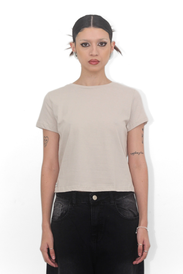 Producto - Remera Basic Almendra