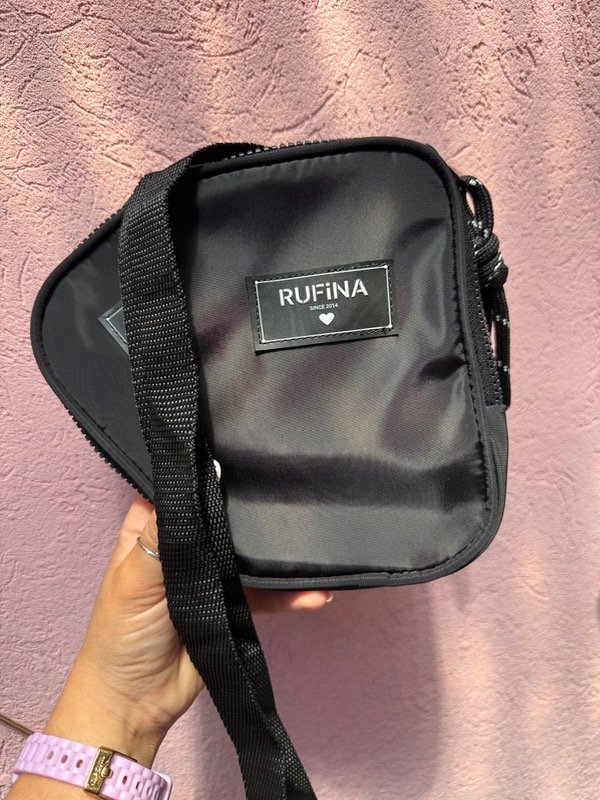 Producto - Porta cel Max con cordón blanco y negro