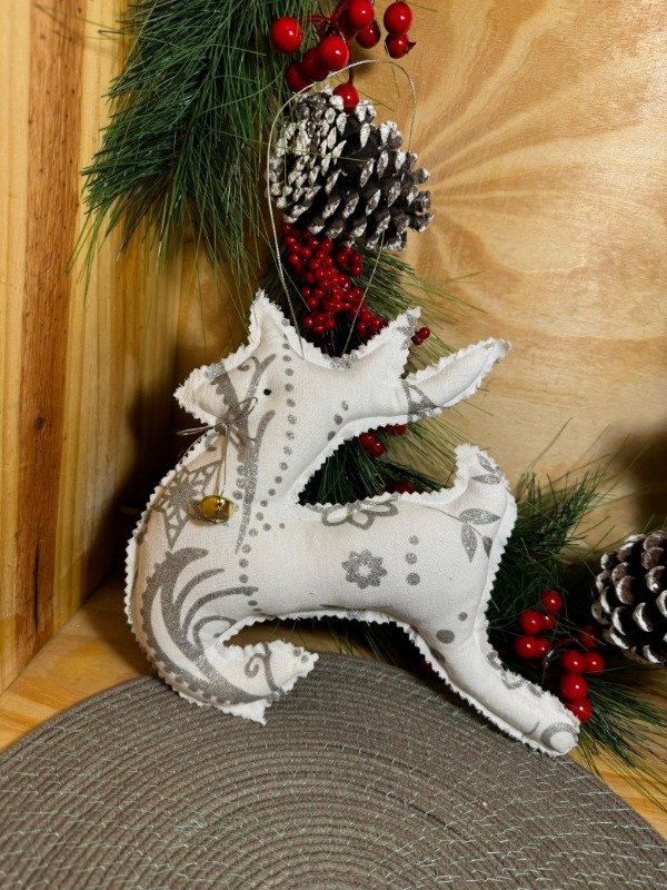 Producto - Reno colgante con Diseños Plateados - 20 cm Mediano (Efectivo: 13.520)