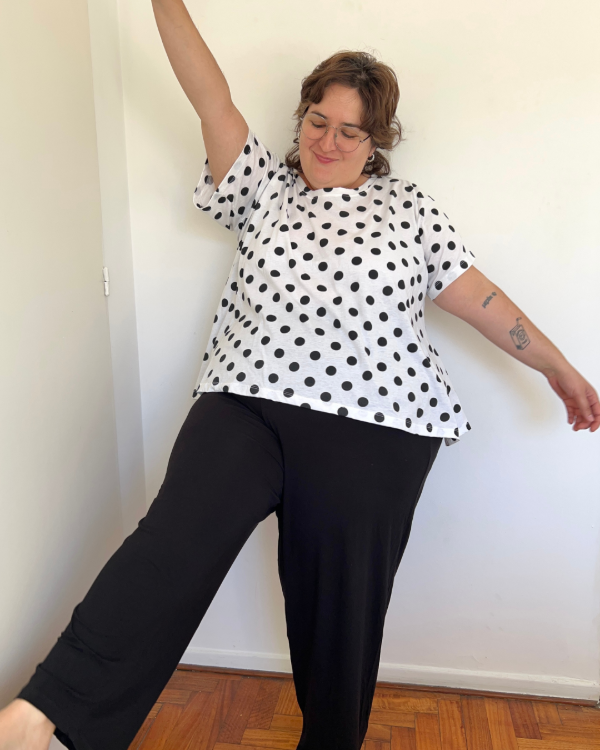 Producto - LANZAMIENTO Remera Lunares