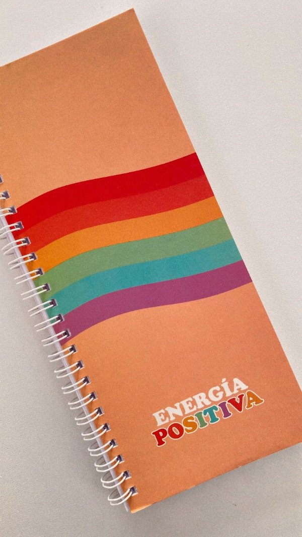 Producto - Libreta anillada alargada. Energía positiva