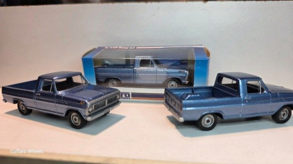 Producto - F100 72 GRIS