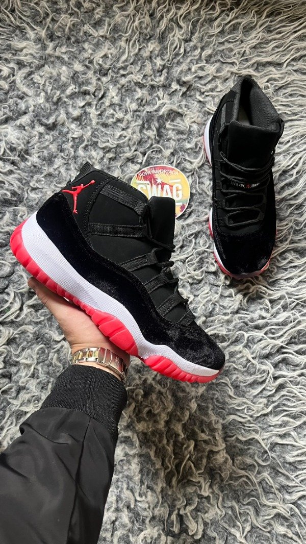 Producto - JORDAN RETRO 11 BRED VELVET SUEDE