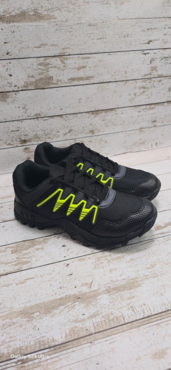 Producto - zapatilla grenwich negro del 38 al 45 - 0