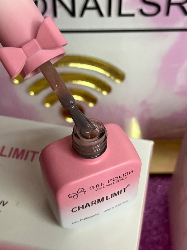 Producto - Esmalte charm limit translucido marron 09