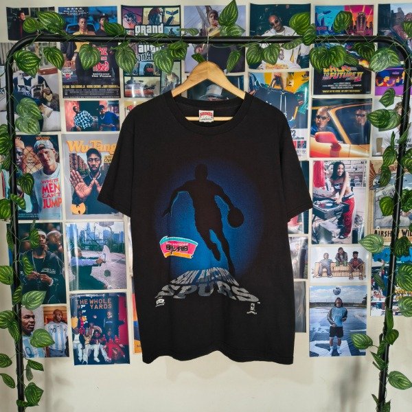 Producto - REMERA NUTMEG MILLS 90s VINTAGE