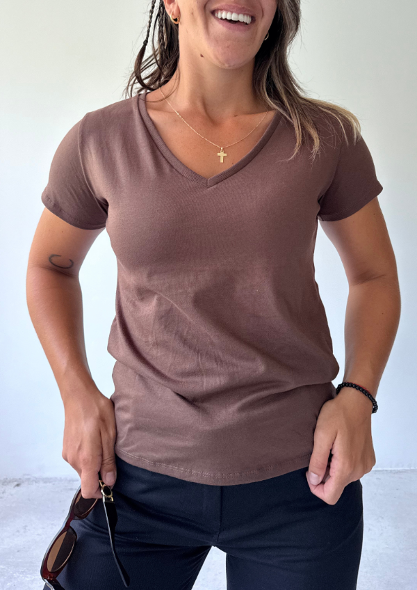 Producto - Remera BARI - Chocolate