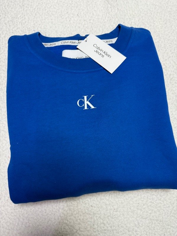 Producto - Buzo Calvin Klein Azul
