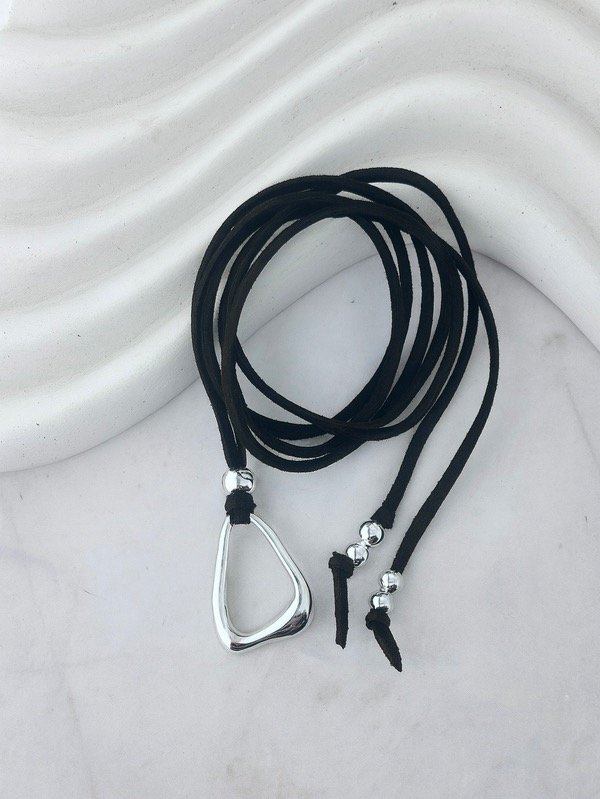 Producto - CHOCKER DE GAMUZA NEGRO 7013