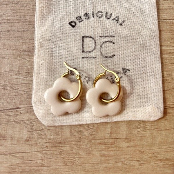 Producto - Aros Flopy blancos dorado
