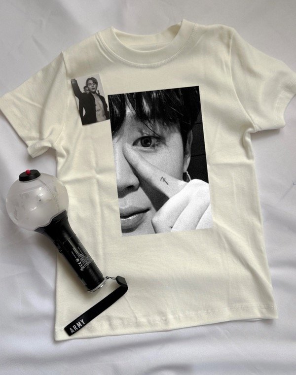 Producto - JIMIN PHOTO (disponible en baby tee, remera o buzo)