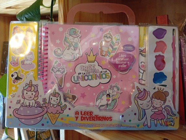 Producto - Valijita para pintar. Unicornios