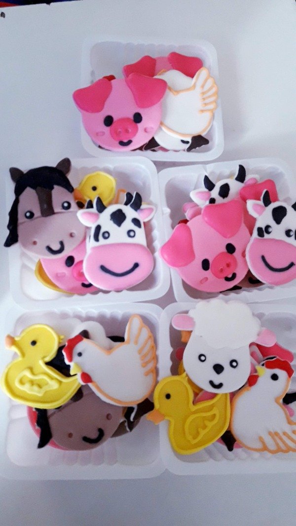 Producto - Animalitos de la granja en pastillaje x12 unidades (6 diseños surtidos)