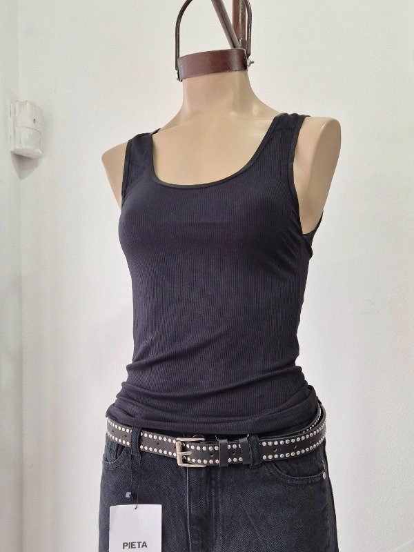 Producto - MUSCULOSA WENT