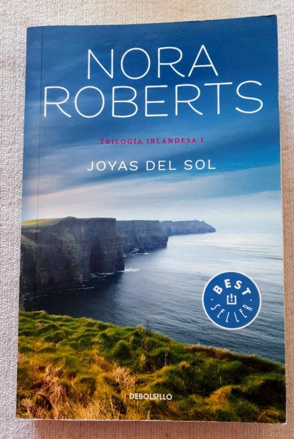 Producto - Trilogía Irlandesa 1 - Joyas Del Sol - Nora Roberts - Debolsillo