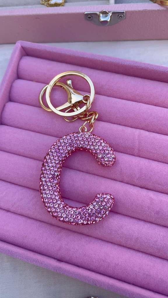 Producto - Llavero inicial brillante "C" rosa