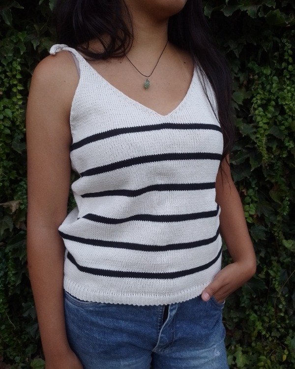 Producto - Musculosa corte clásico / Crudo (Talle M)