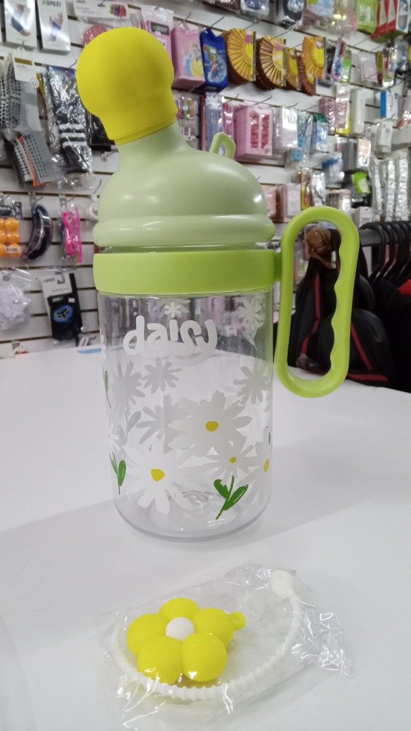 Producto - Botella de plástico verde