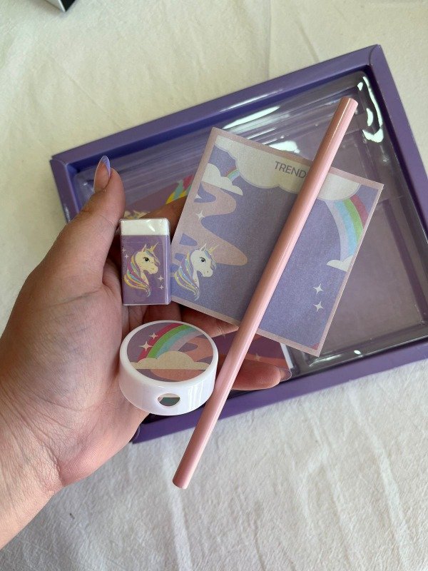 Producto - SET DE ÚTILES UNICORNIO