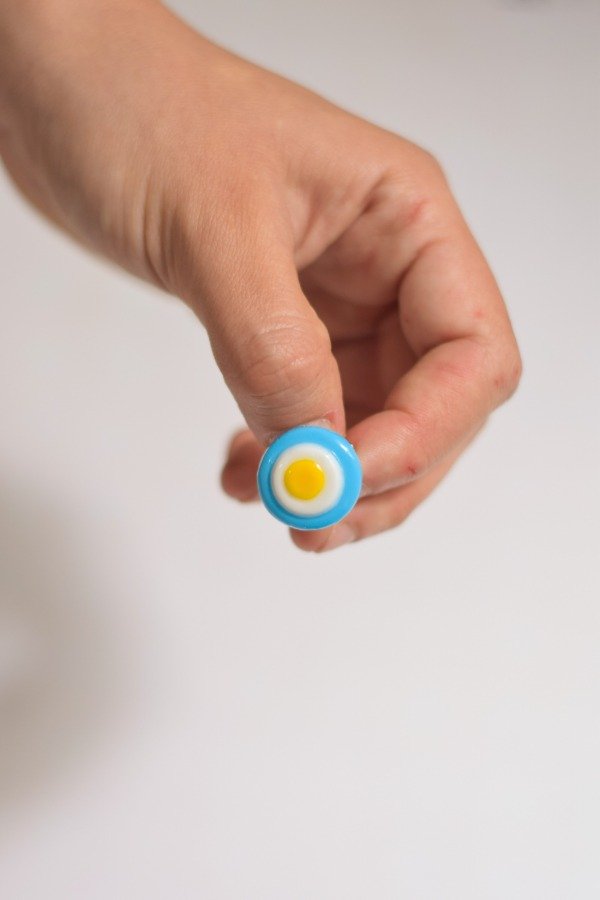 Producto - Escarapela clásica - Rita porcelana