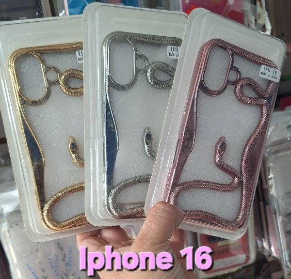 Producto - Fundas luxury serpiente 3d. IPhone 16