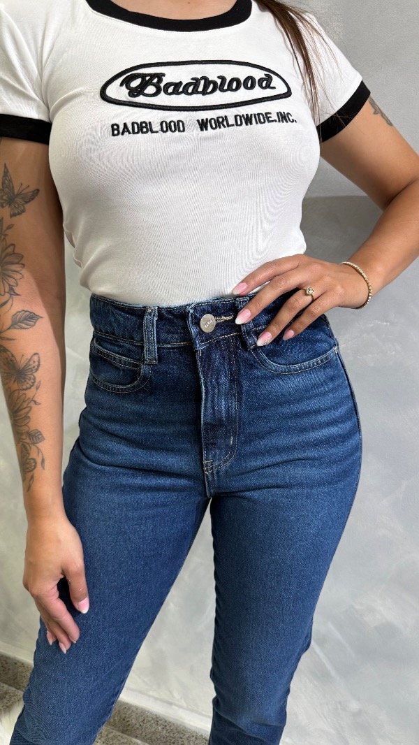 Producto - Mom Pieta azul bigotes