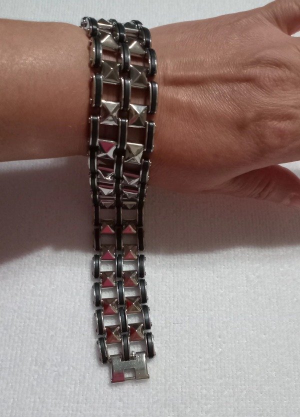 Producto - PULSERA ANCHA ACERO QUIRÚRGICO Y CAUCHO A.Q (ideal hombre).