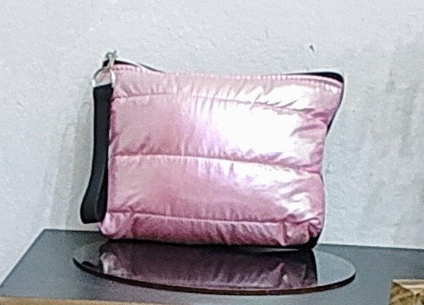 Producto - Neceser Matelasse Rosa con llavero en el cierre