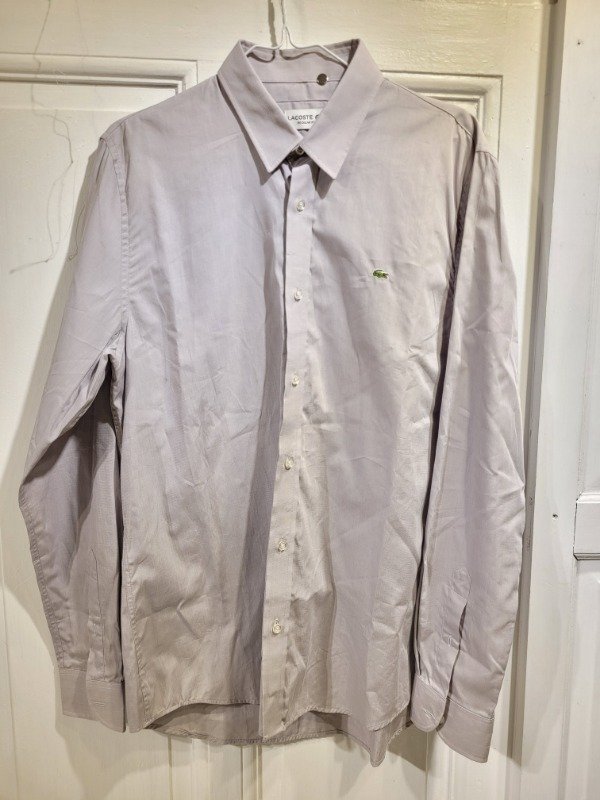 Producto - Camisa LACOSTE gris regular fit Talle 40 - PRECIO: 72X