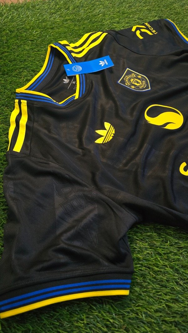 Producto - MANCHESTER UNITED ALTERNATIVA 2026/27 - IMPORTADO - 2