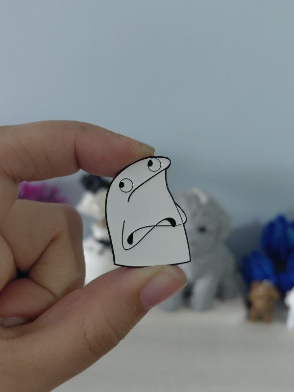 Producto - Pin metalizado - Flork #1923