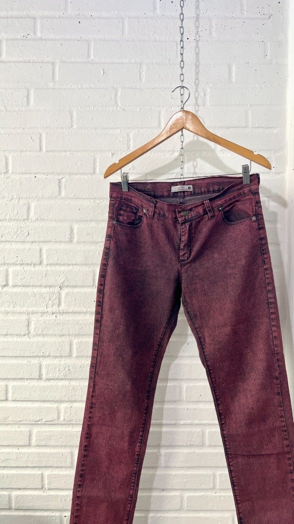 Producto - Pantalón borravino - Joaquina (40)