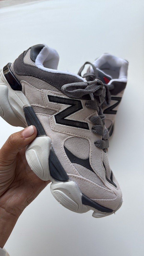 Producto - NB 9060 Gris con beige solo en 32 - 3