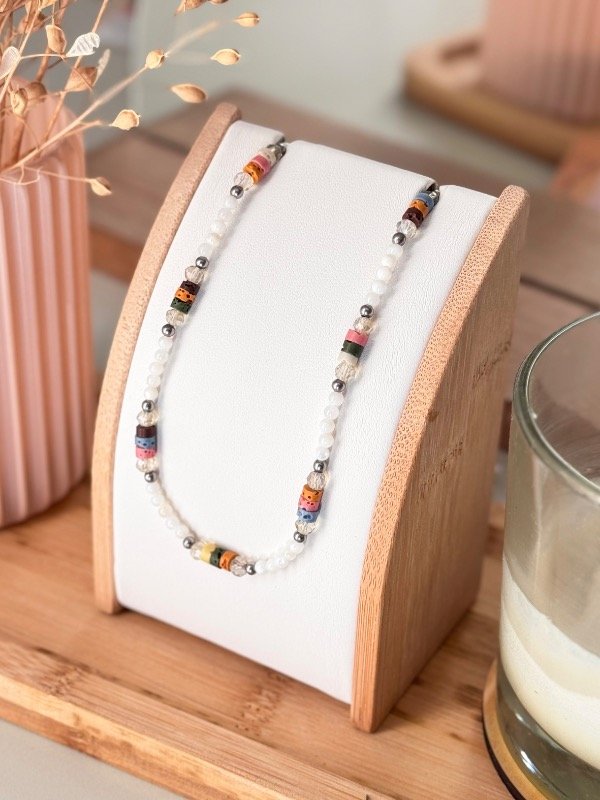 Producto - Collar Armeni nácar y piedras volcánicas